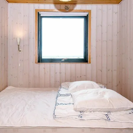 6 Person Holiday In Ferienhaus