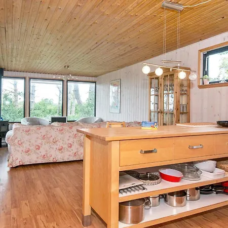 6 Person Holiday In