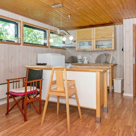 6 Person Holiday In *